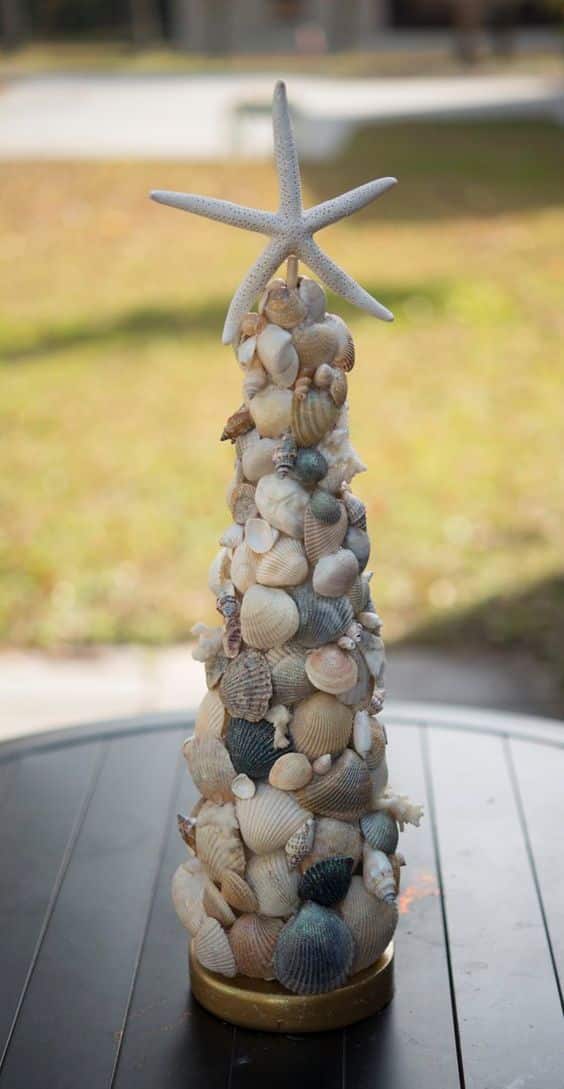 arboles de navidad hechos con conchas marinas 12