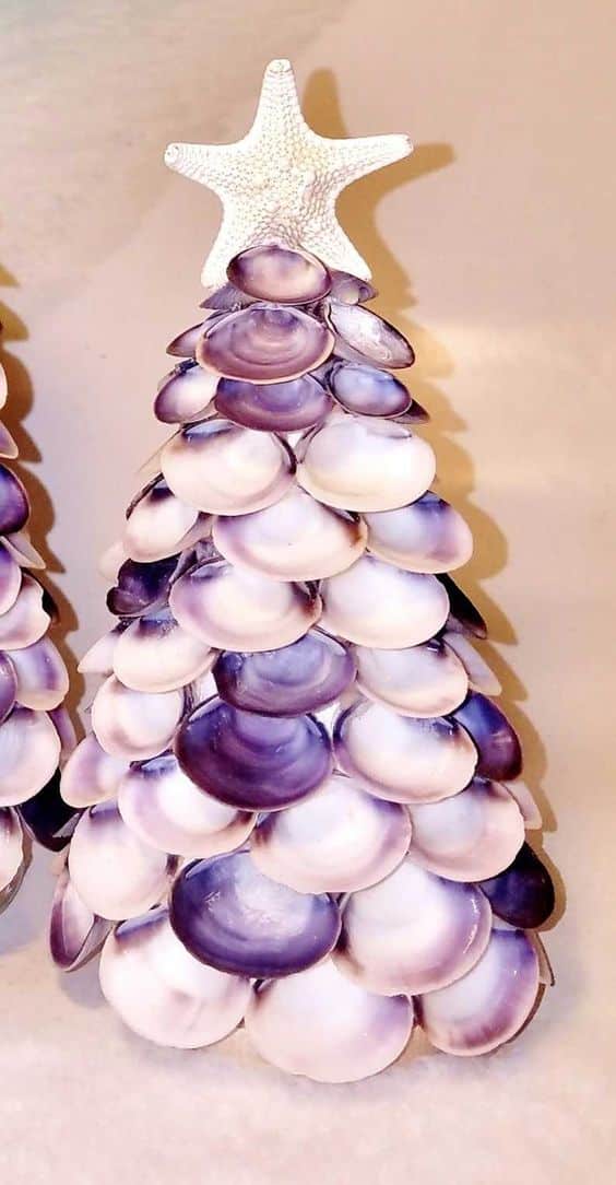 arboles de navidad hechos con conchas marinas 14