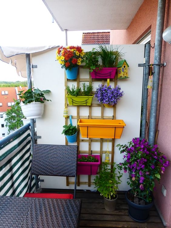 balcones decorados con plantadores 1