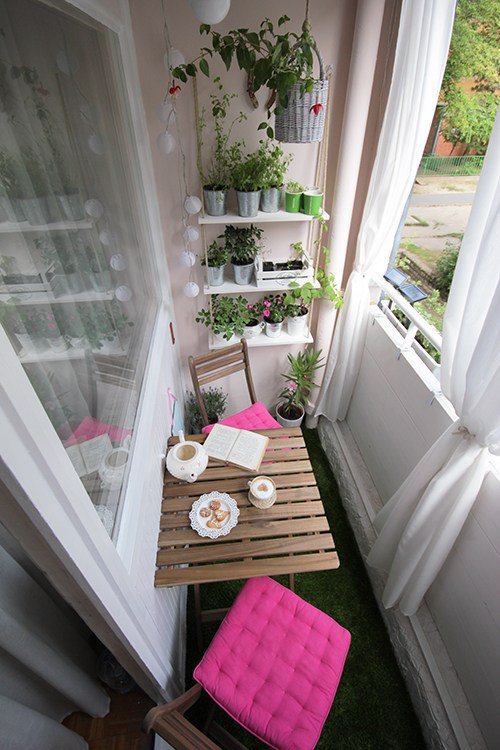 balcones decorados con plantadores 10