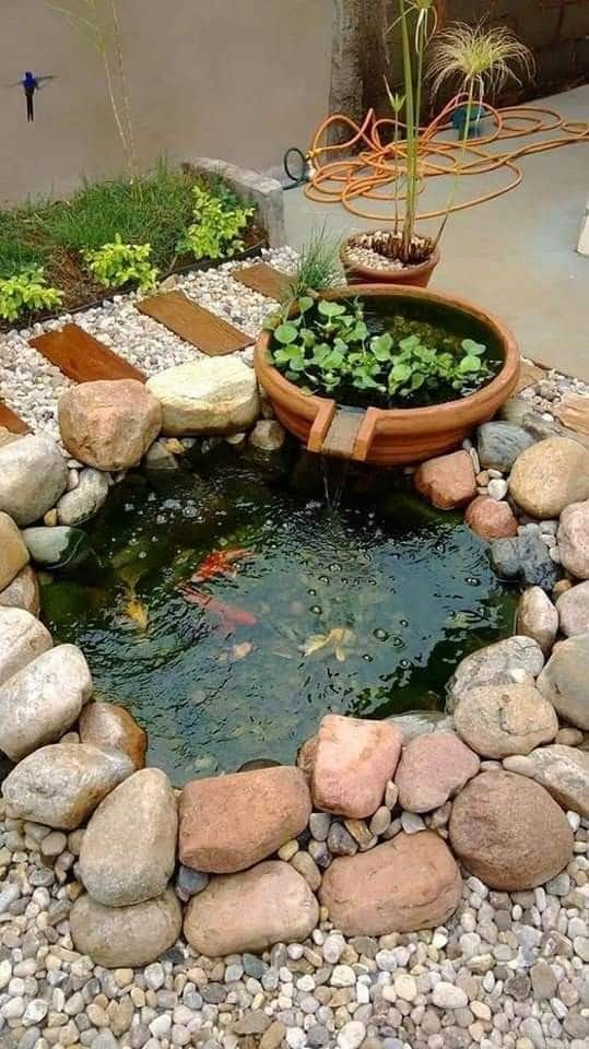 como hacer un estanque para el jardin 5
