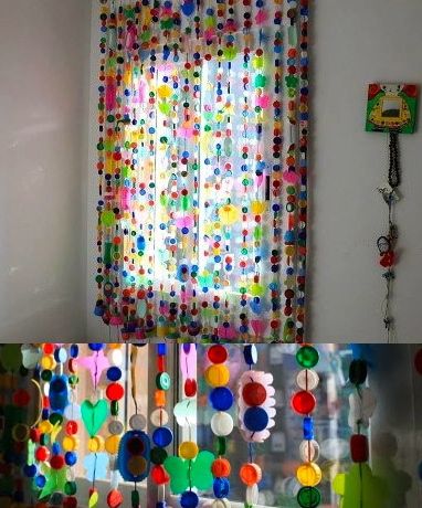 cortinas hechas con tapas de botellas 1