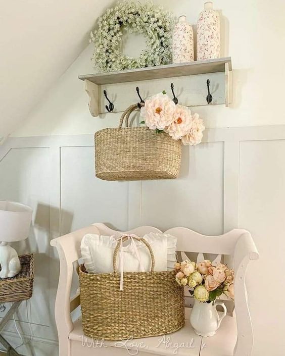 decora tu recibidor con un banco vintage 6