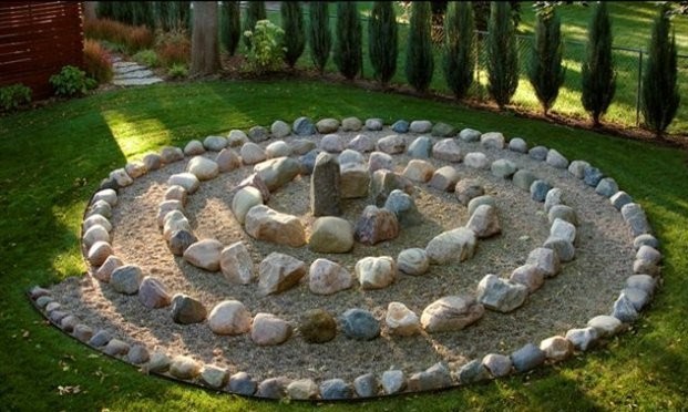 decoracion de jardin con piedras 16