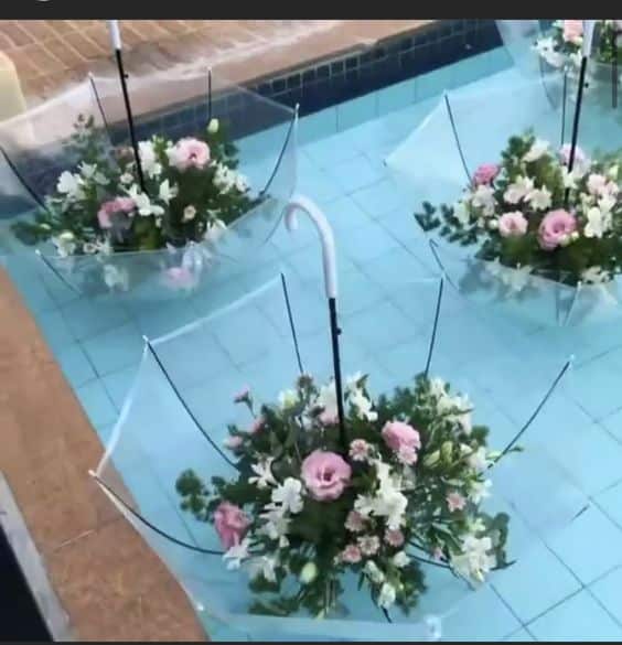 decorar la piscina para una fiesta 7