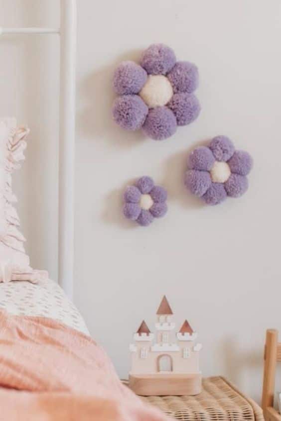 flores hechas con pompones 11