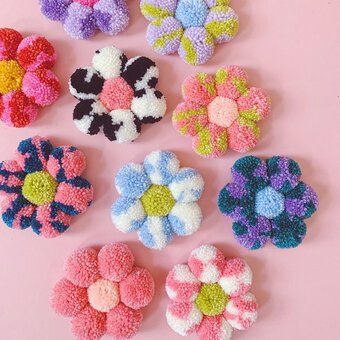 flores hechas con pompones 6