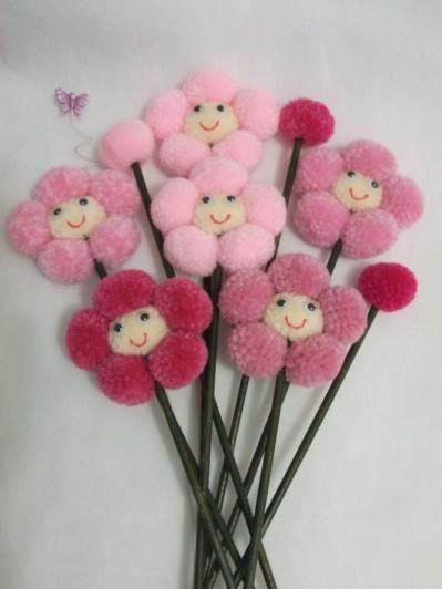 flores hechas con pompones 7