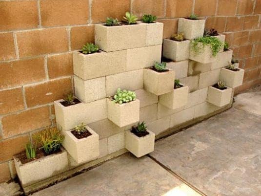 ideas con bloques de cemento para la decoracion de jardines 5