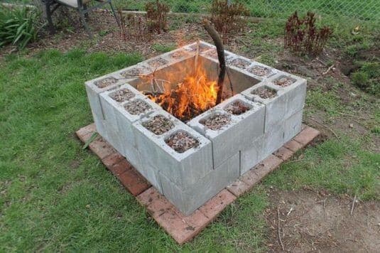 ideas con bloques de cemento para la decoracion de jardines 9