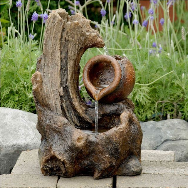 ideas de fuentes de jardin de madera 2