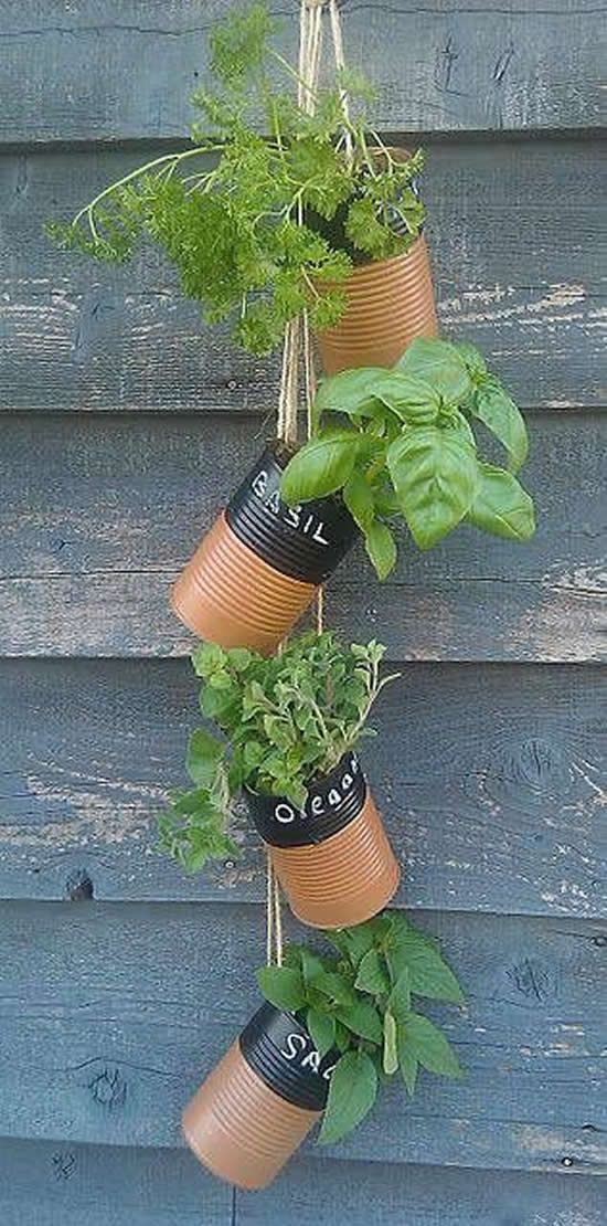 ideas de jardin suspendido con latas 10