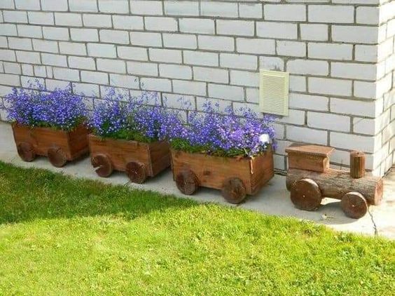 ideas de jardineras de tren para tu jardin 1