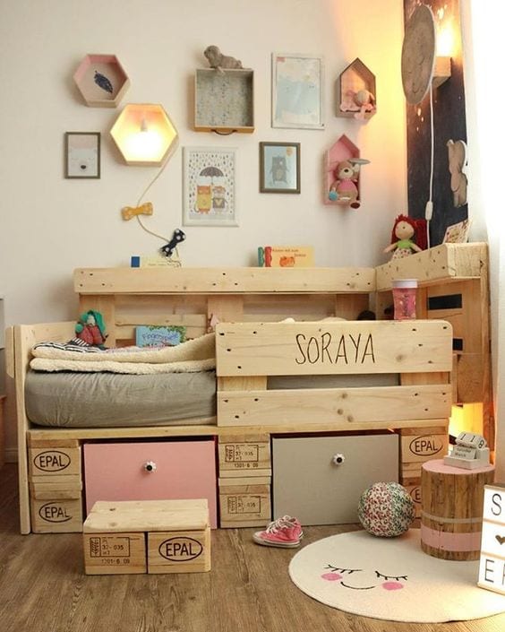 ideas de muebles infantiles hechos con palets 6