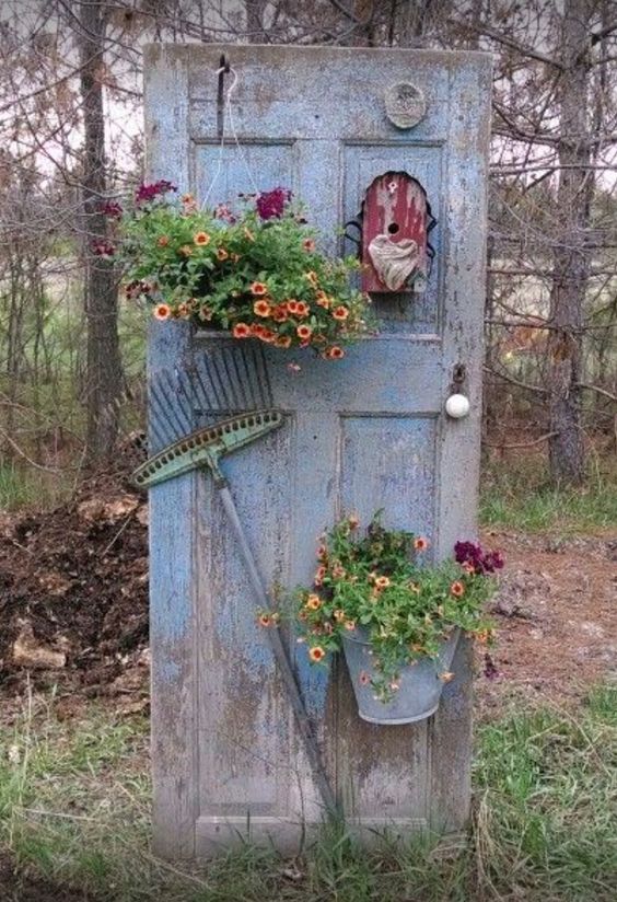 ideas para el jardin hechas con puertas antiguas 4