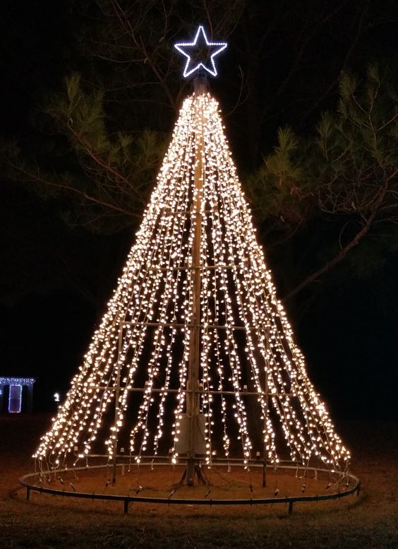 ideas para hacer arboles de navidad con luces 3