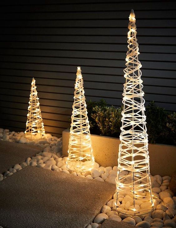 ideas para hacer arboles de navidad con luces 5