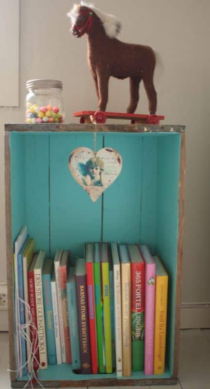 librerias hechas con cajas de madera 10