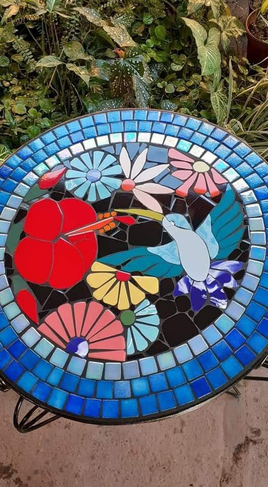 mesas decoradas con mosaicos 6
