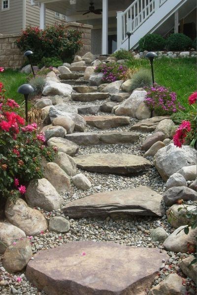 piedras para crear escaleras para tu jardin 8