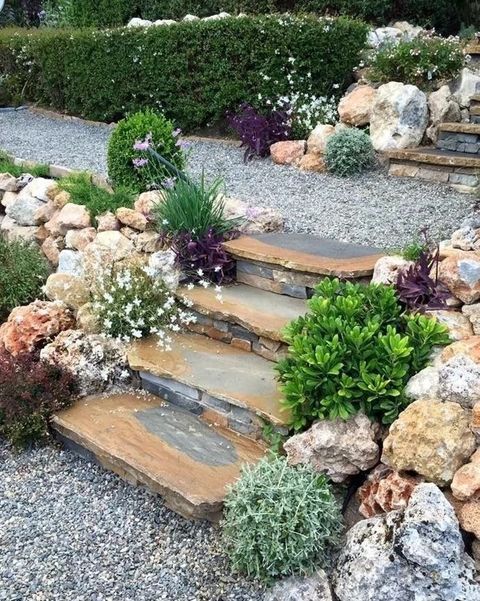piedras para crear escaleras para tu jardin 9